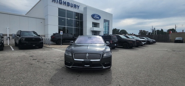 2017 Lincoln Continental Reserve AWD