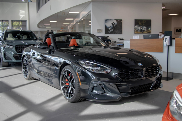 Black Sapphire Metallic 2026 BMW Z4 Convertible Rear-Wheel Drive Manual
