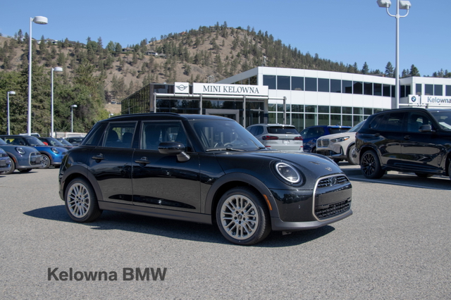 Midnight Black II Metalli 2026 MINI Cooper Hatchback Front-Wheel Drive Automatic
