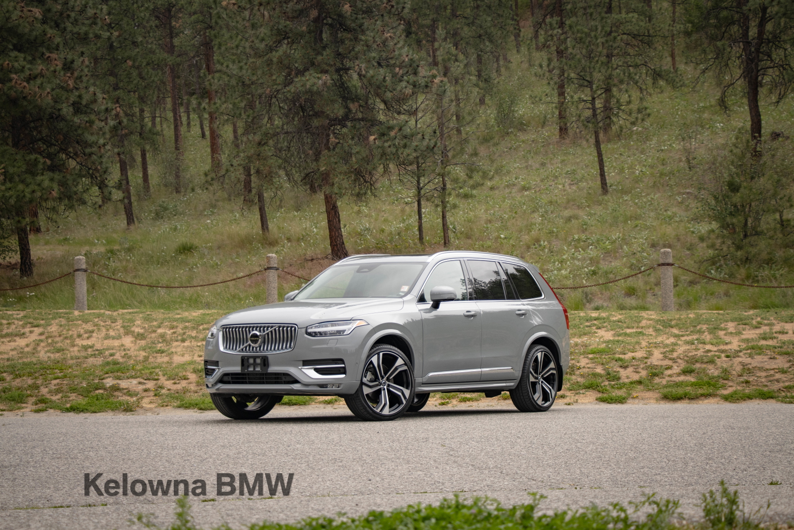 2024 Volvo XC90 B6 Ultimate Bright Theme 7-Passenger AWD