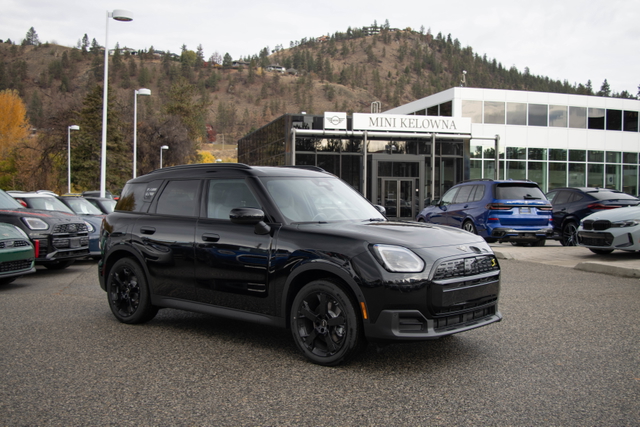 Midnight Black II Metalli 2027 MINI Countryman SUV / Crossover Automatic