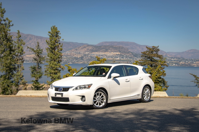 ULTRA WHITE 2013 Lexus CT Hybrid Wagon Front-Wheel Drive Automatic