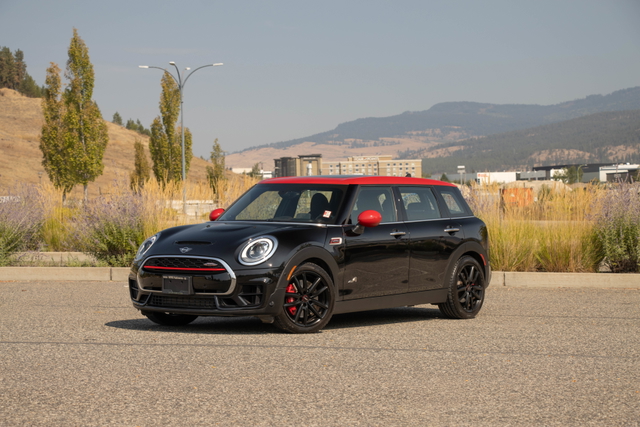 MIDNIGHT BLACK METALLIC 2019 MINI Cooper Clubman Wagon All-Wheel Drive Manual