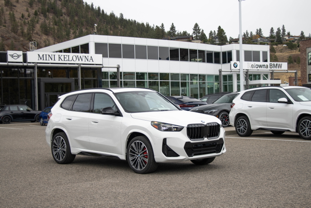 Alpine White Non-Metallic 2027 BMW X1 SUV / Crossover All-Wheel Drive Automatic