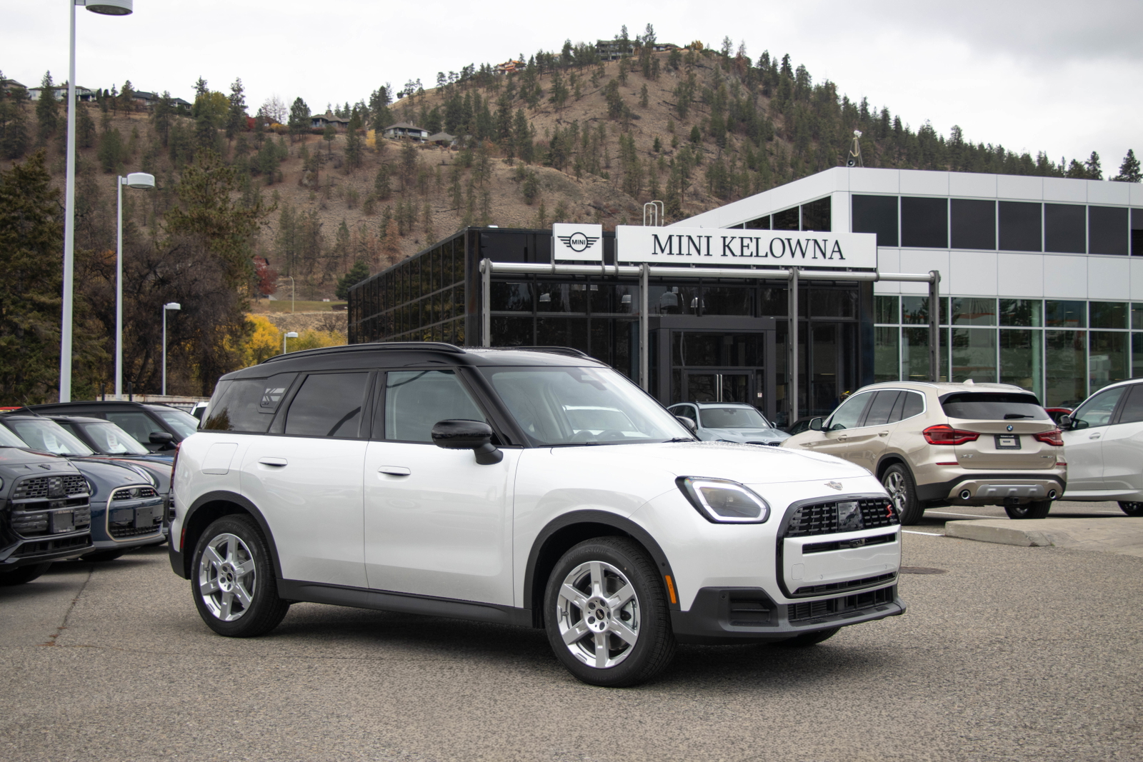Nanuq White Metallic 2027 MINI Countryman SUV / Crossover All-Wheel Drive Automatic